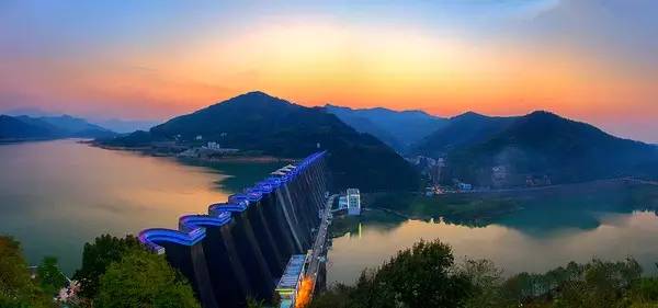 安徽明堂山景區(qū)門票_安徽明堂山旅游攻略_安徽明堂山風(fēng)景區(qū)游玩攻略