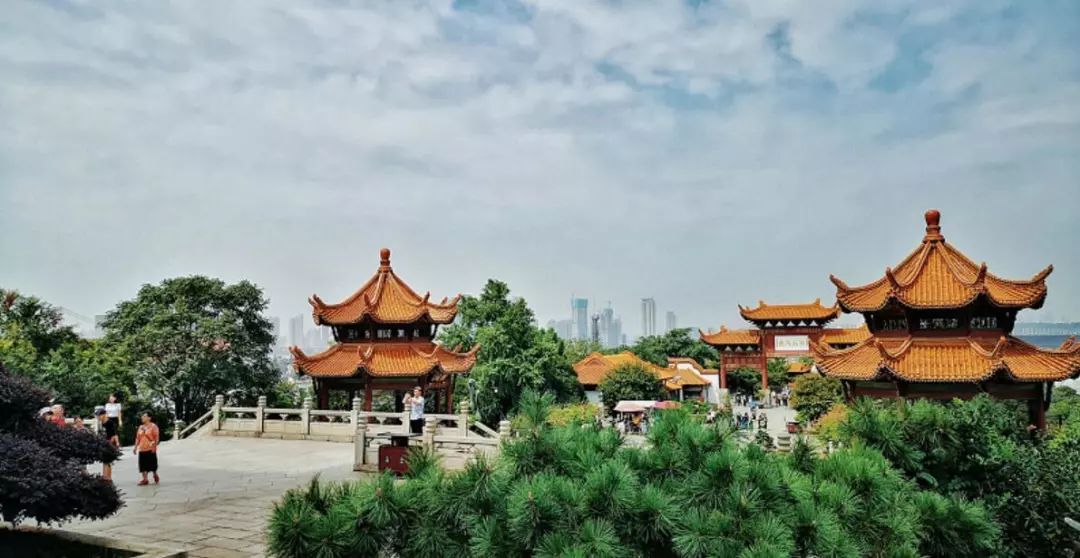 武漢長(zhǎng)江大橋景點(diǎn)怎么游_武漢長(zhǎng)江大橋怎么玩兒_武漢長(zhǎng)江大橋游玩攻略