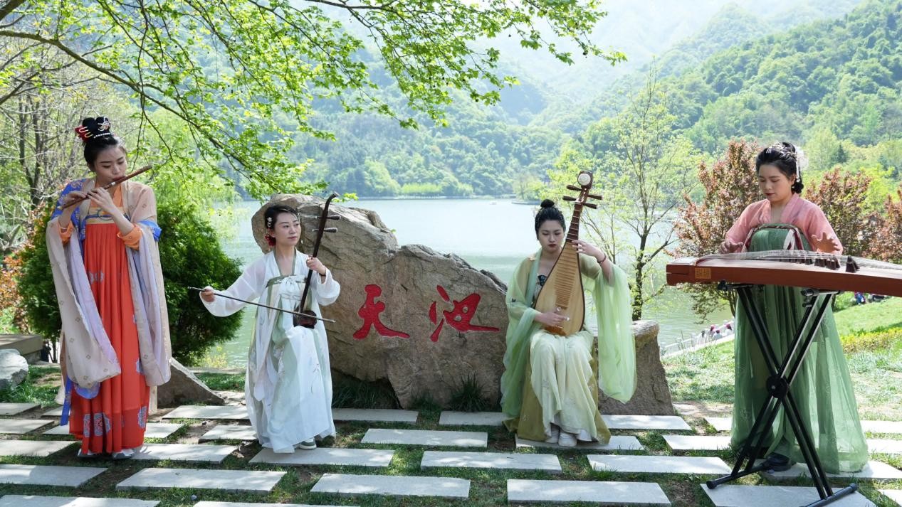 西安翠華山一日游攻略_西安翠華山景區(qū)門票_西安翠華山旅游攻略一日游