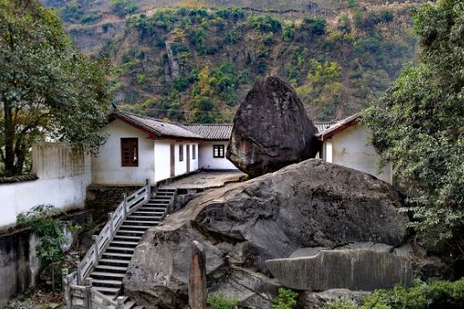 云南攻略旅游自由行ppt_云南攻略旅游自由行最佳地點_云南旅游自由行攻略