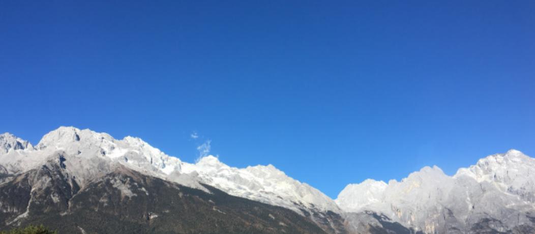玉龍雪山里面的藍(lán)月谷收費(fèi)嗎_玉龍雪山腳下的藍(lán)月谷_玉龍雪山藍(lán)月谷游玩攻略