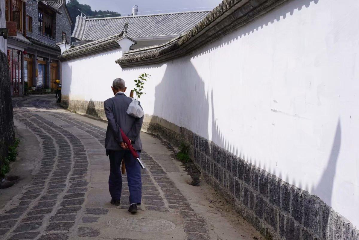 云南滇西旅游線路_云南滇西旅游攻略_滇西旅游攻略七天