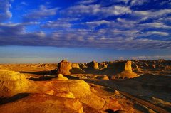 攻略新疆月份旅游的地方_新疆月份旅游景點_11月份新疆旅游攻略
